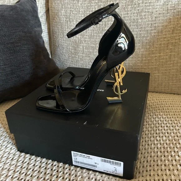 Saint Laurent Shiny Black Heels - Picture 4 of 5